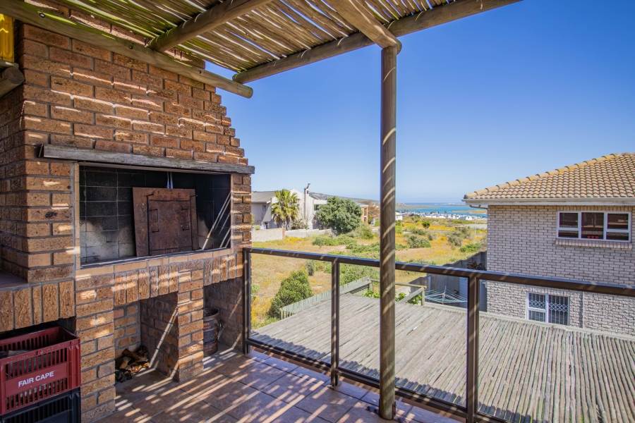 6 Bedroom Property for Sale in Myburgh Park Western Cape